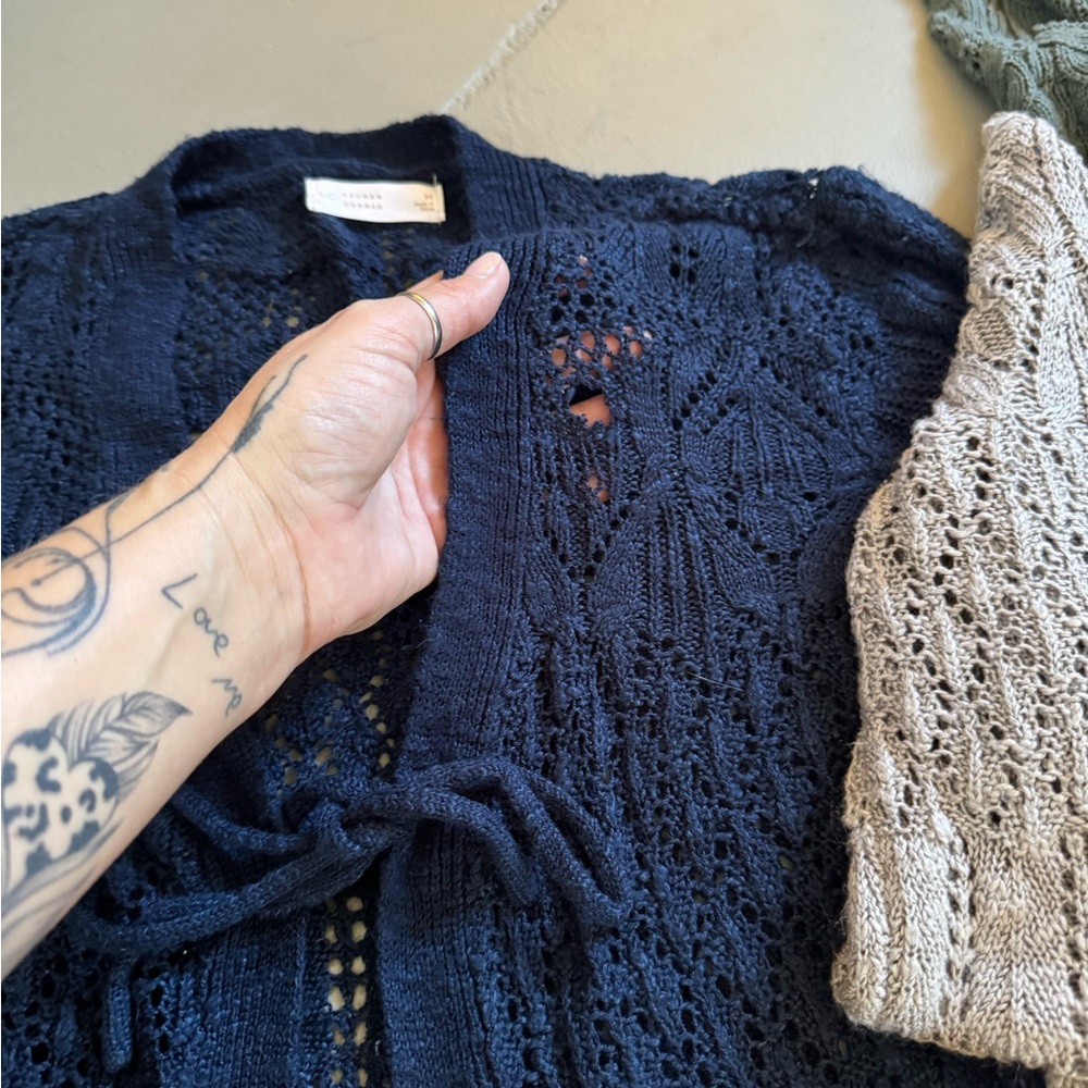 Lauren Conrad crochet sweater bundle size medium - Picture 4 of 6